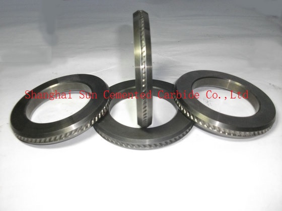 Three dimensional carbide roll ring